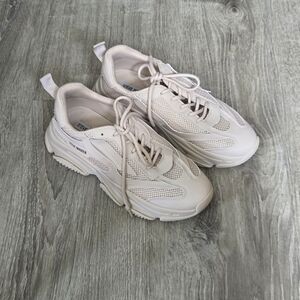 New Steve Madden Possession Sneakers – Size 11 (Bone)